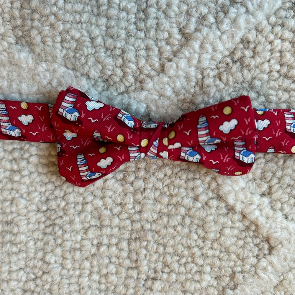 Vineyard Vines boys bow tie